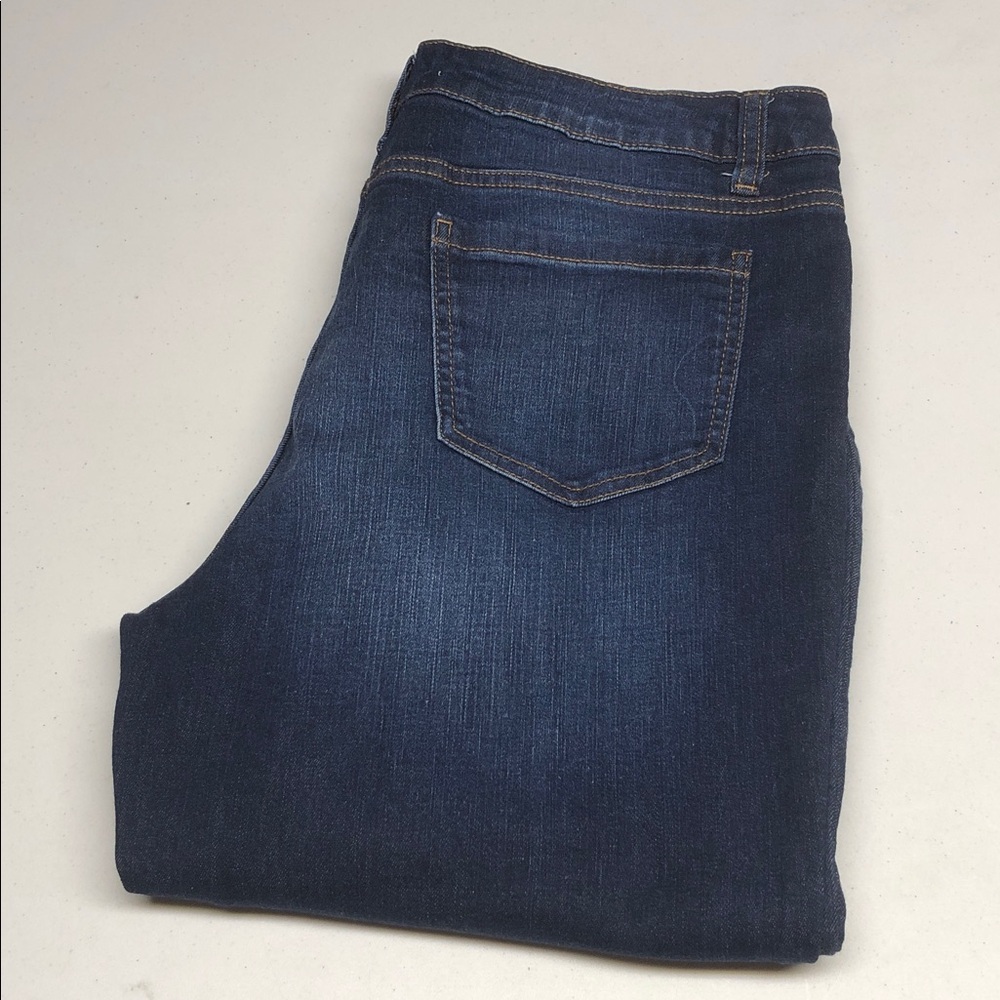 LIKE NEW CLEO HIGH-RISE BOOTCUT JEANS 12/31x28 ⭐️